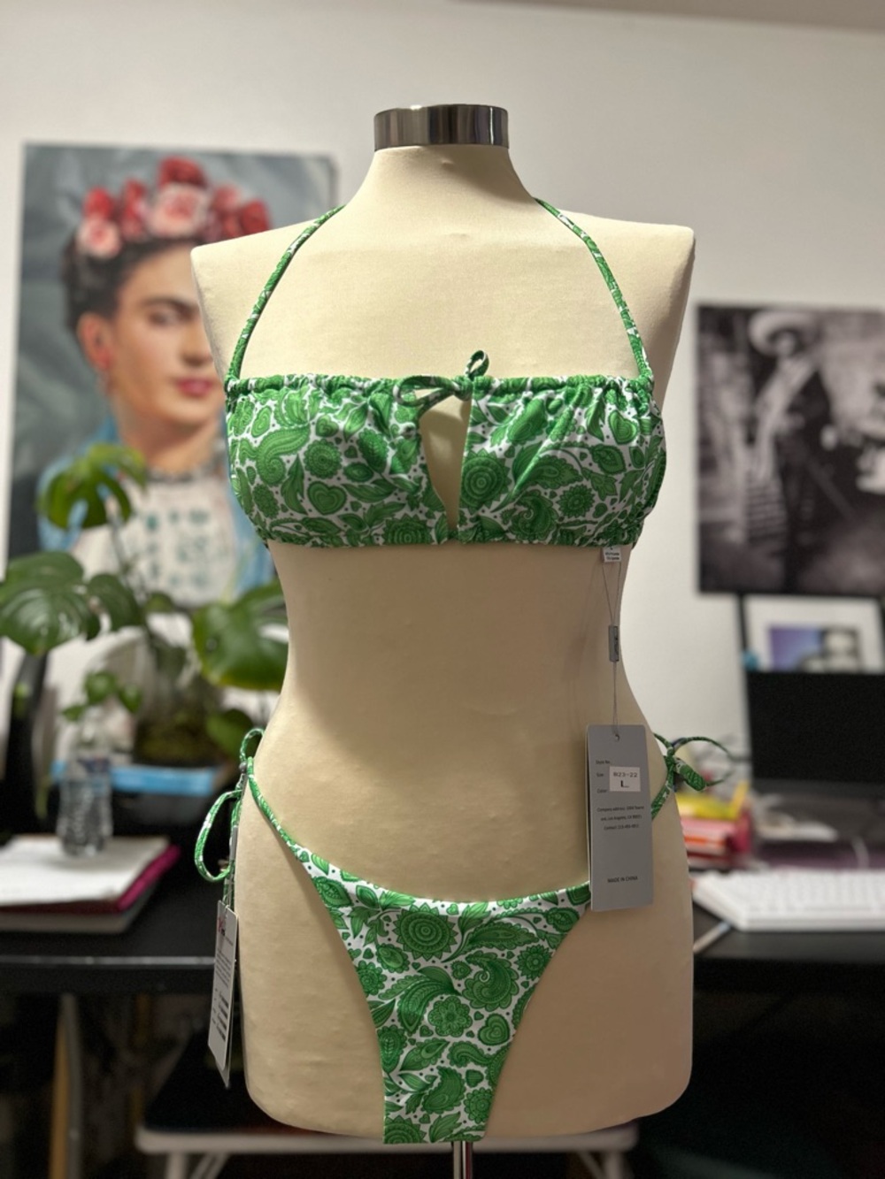 Yira 2 piece bikini paisly green size Large